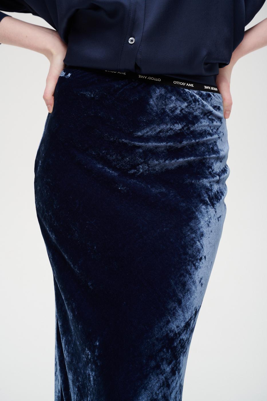 Шапаннан кеудесі көрінеді