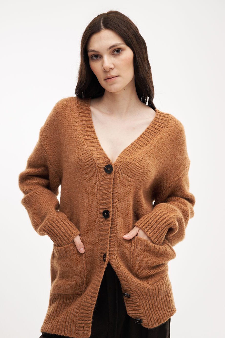 Roberto Collina Кардиган удлиненного кроя с накладными карманами из шерсти альпака оттенка умбры