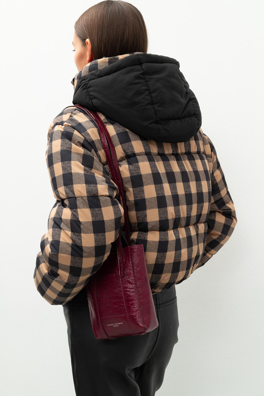 GIANNI CHIARINI Сумочка-мини SUPERLIGHT с двумя видами ручек и накладным карманом из лаковой кожи винного оттенка