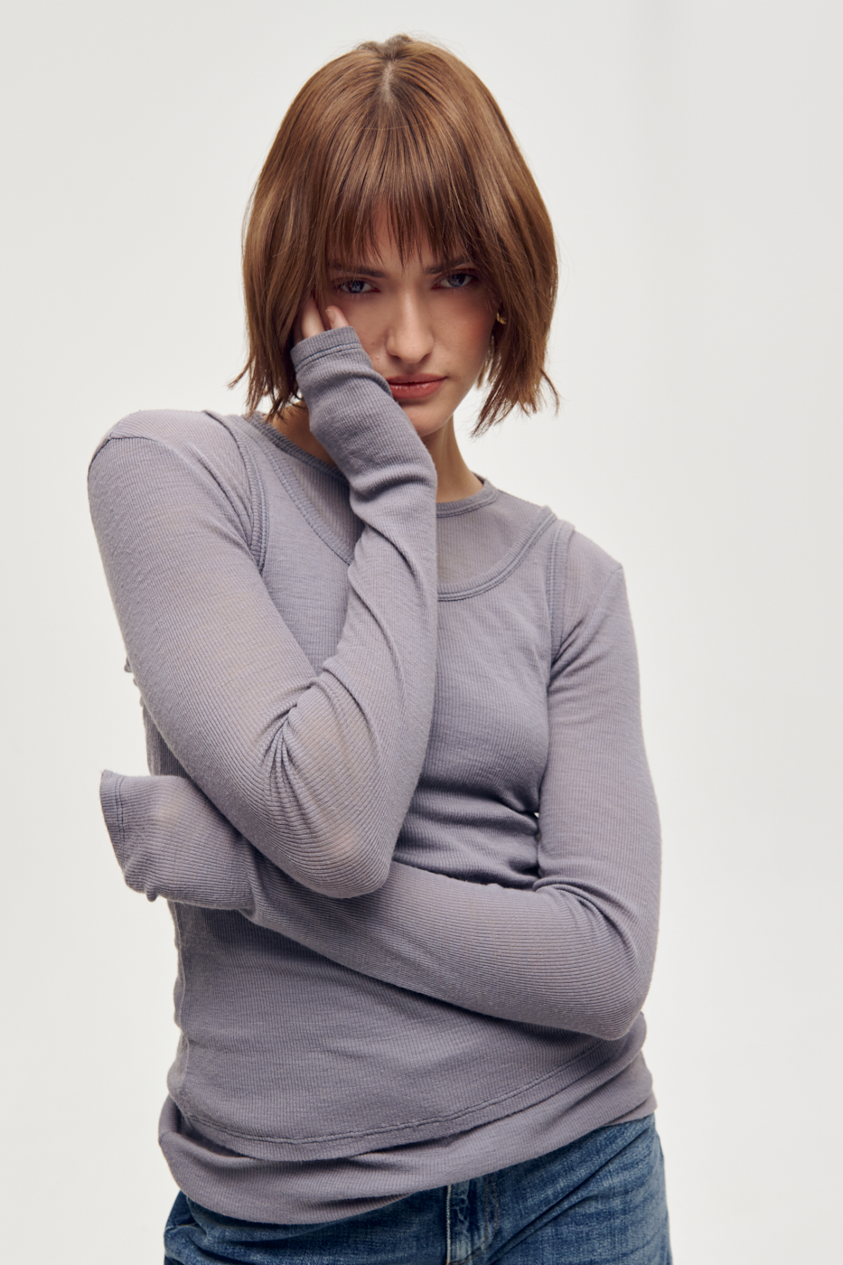 TELA Лонгслив из нежной шерсти оттенка тауп