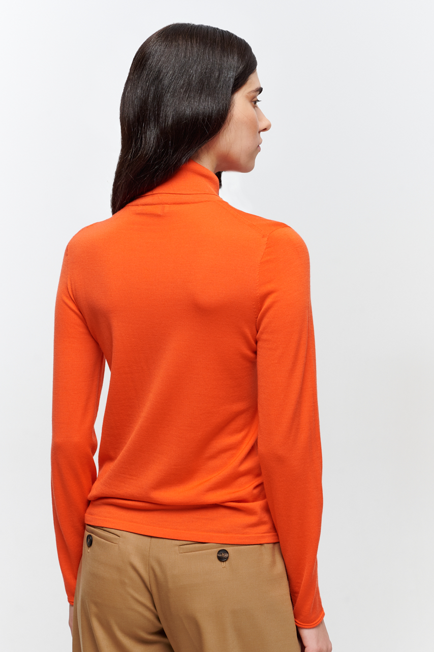 LE TRICOT PERUGIA Водолазка из премиальной шерсти extra fine merino wool кораллового оттенка