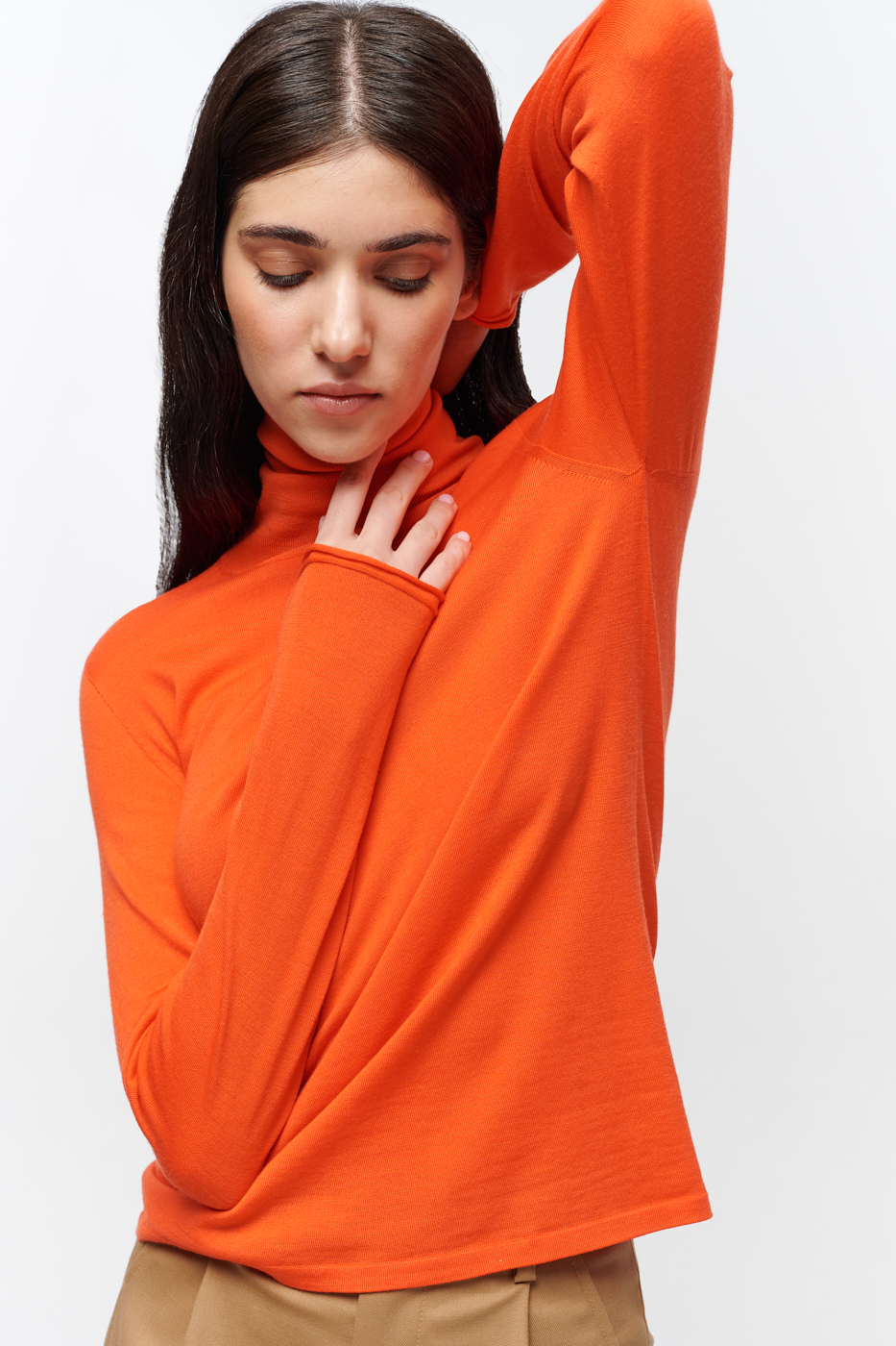 LE TRICOT PERUGIA Водолазка из премиальной шерсти extra fine merino wool кораллового оттенка