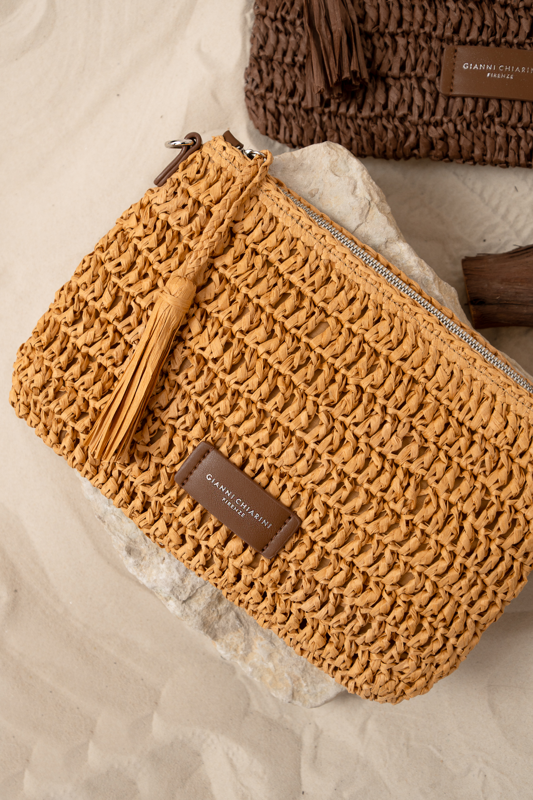 GIANNI CHIARINI Клатч Marcella из плетеной соломки натурального оттенка