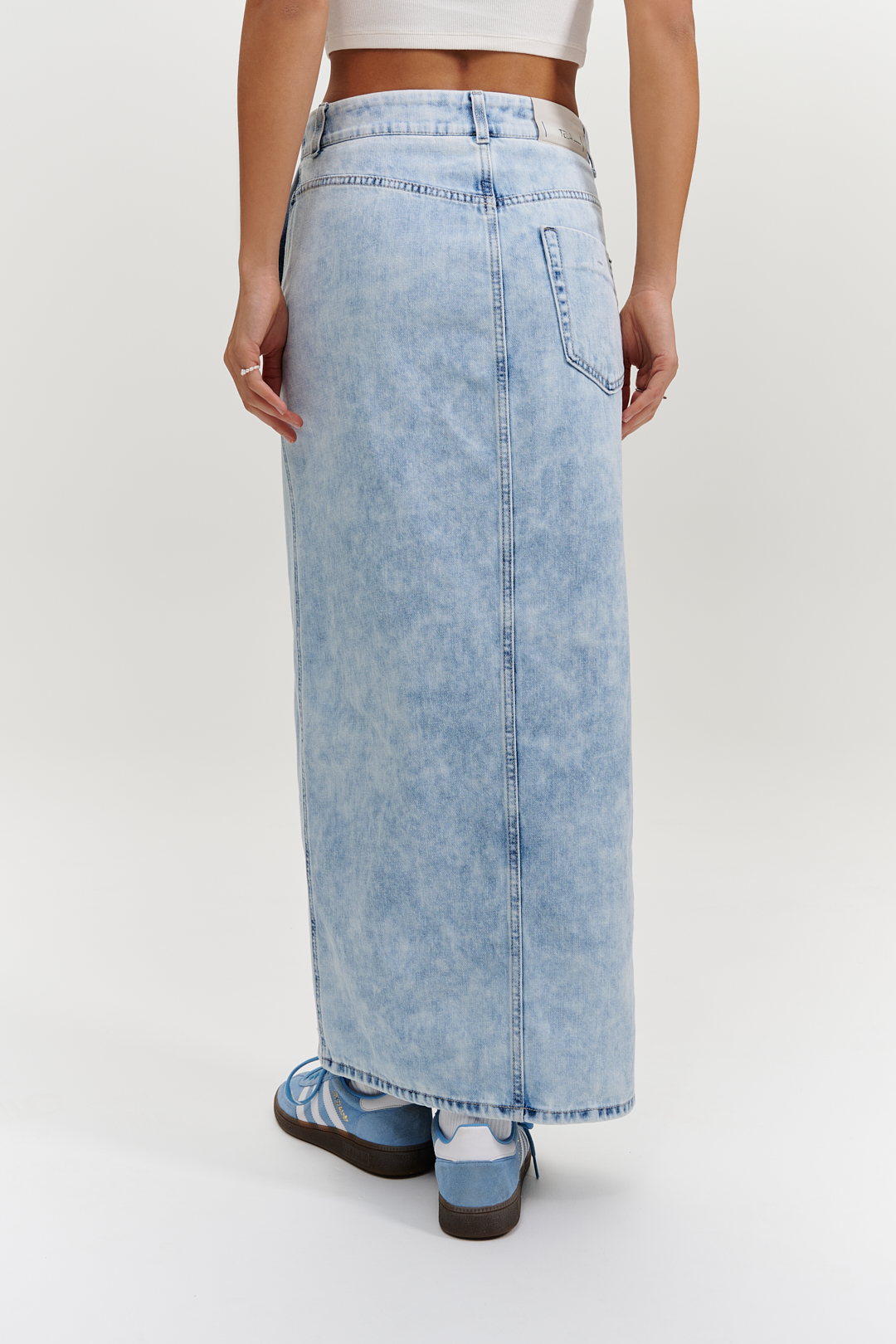 TELA Юбка прямого кроя длины макси из японского денима с дизайнерской варкой