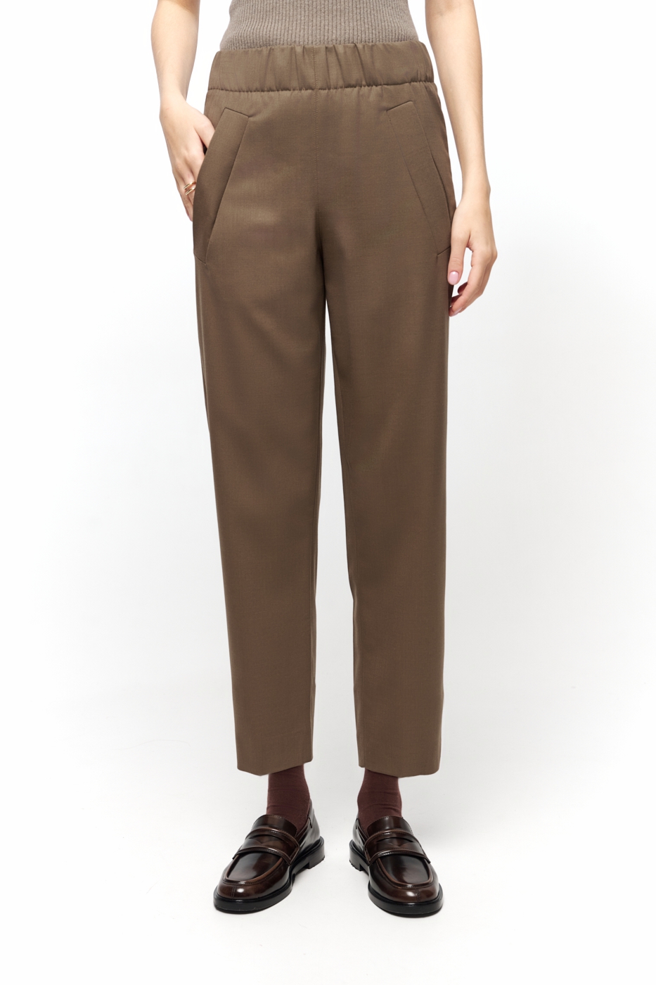 TELA Брюки KILO из технологичной шерсти тонкого кручения оттенка тауп