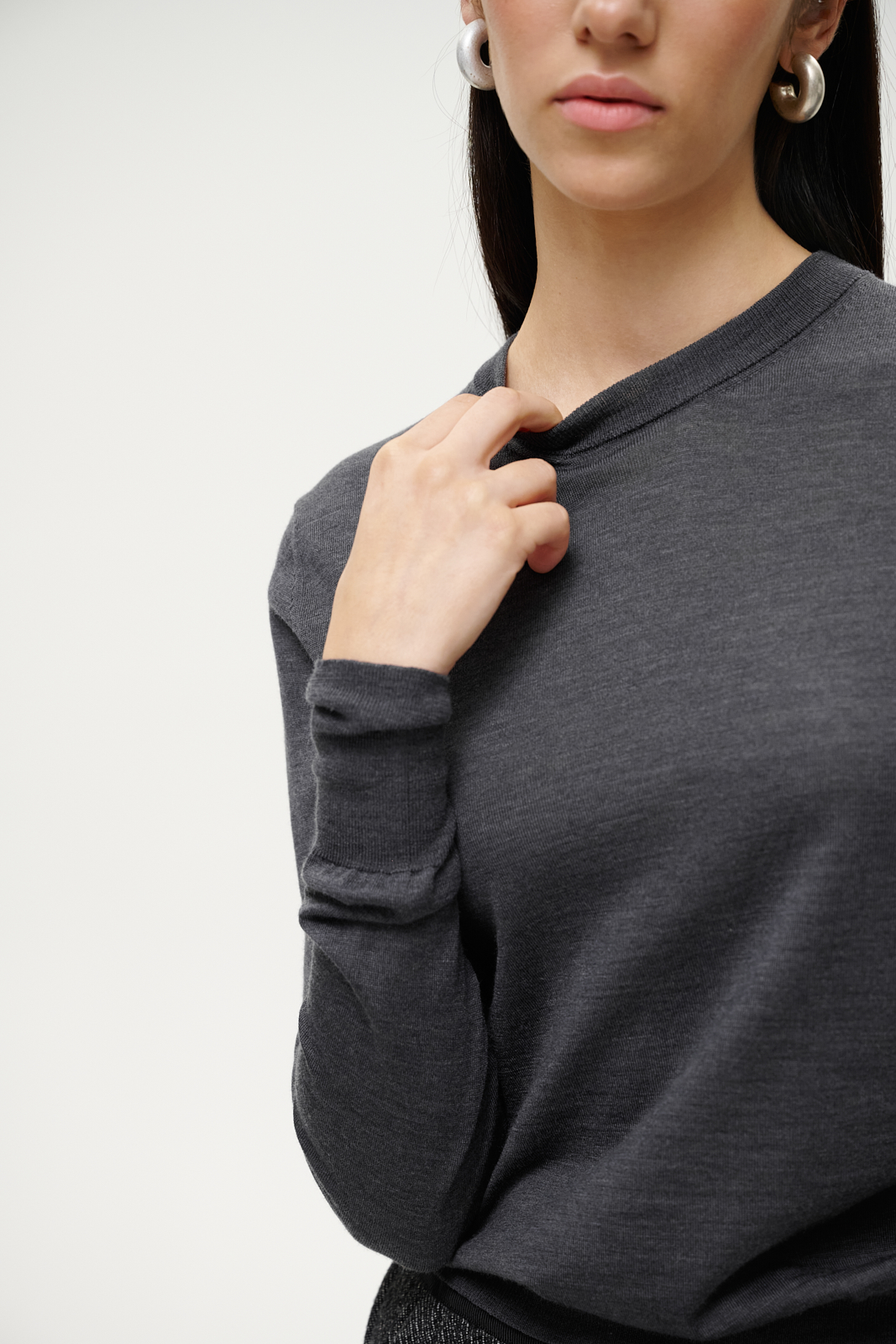 Roberto Collina Джемпер из премиальной шерсти тонкого кручения в сером меланже