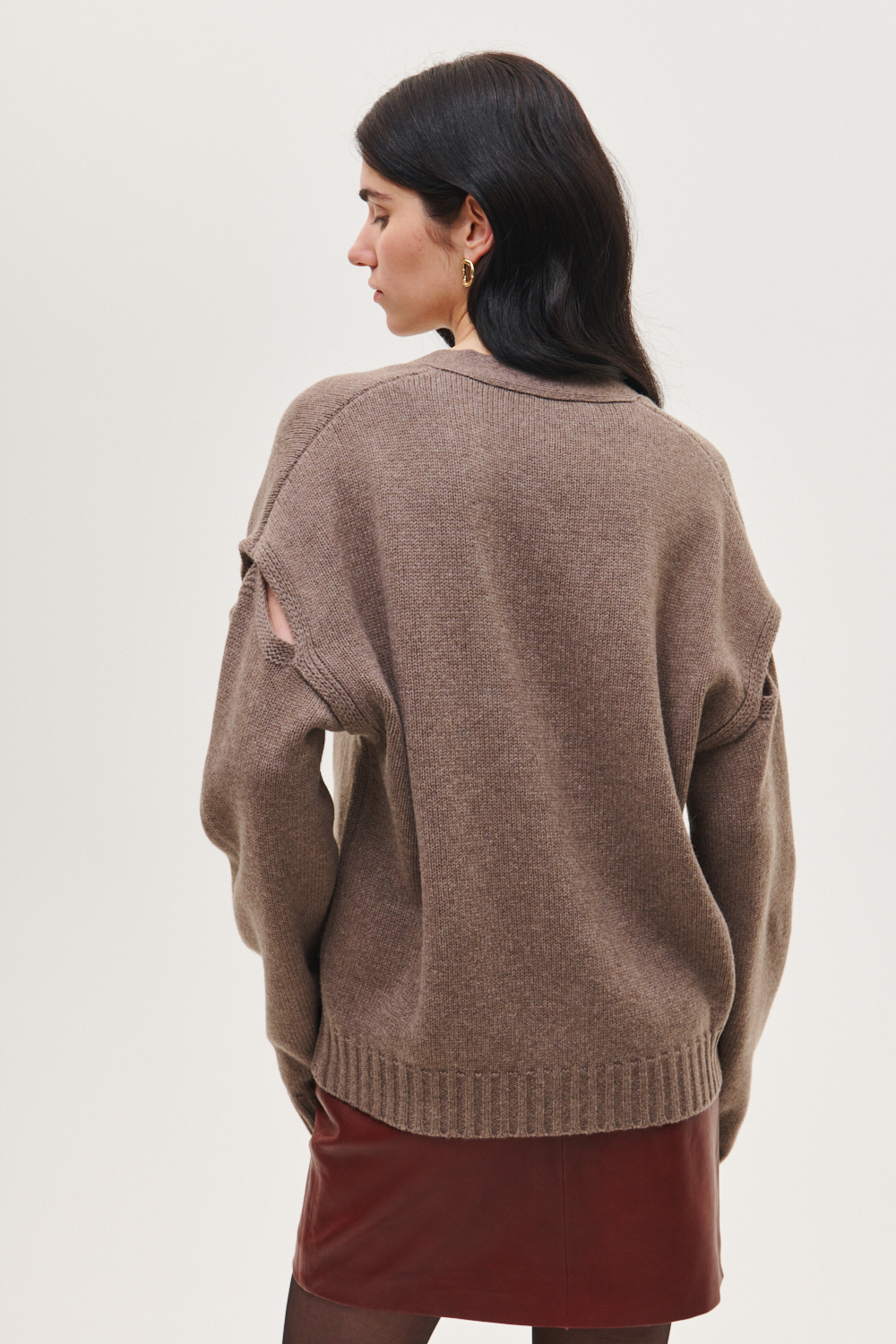 TELA Кардиган из бленда кашемира с разрезами по плечу