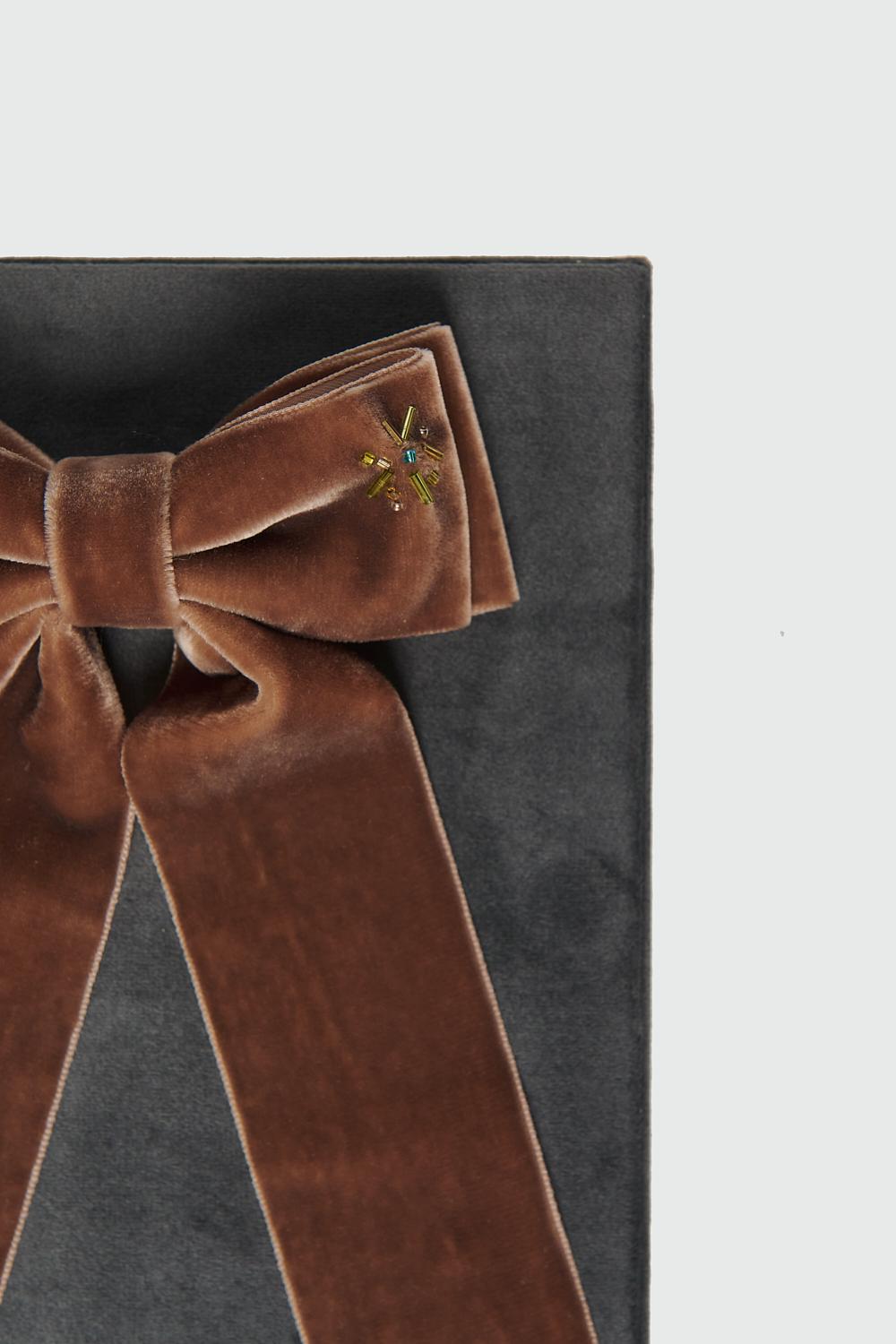 JF STORE x LADY BOW Заколка-бант из французского бархата с вышивкой, какао