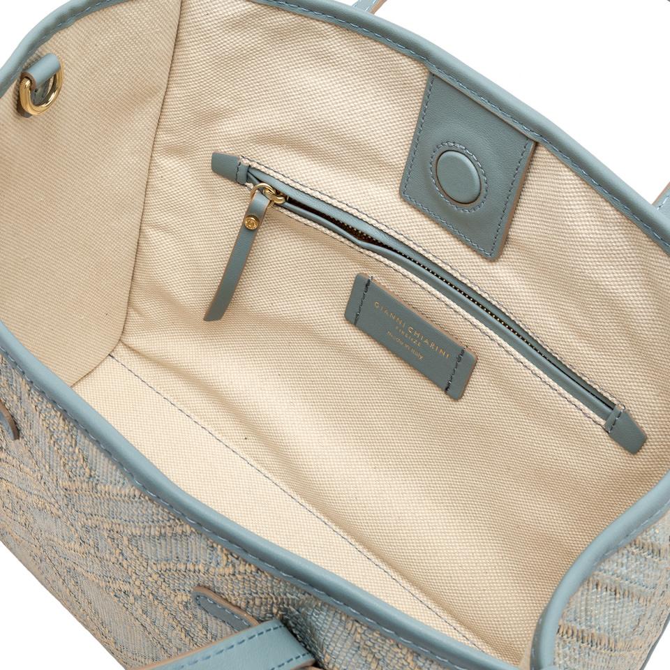 GIANNI CHIARINI Сумка-тоут MARCELLA 32 CAPRI из жаккардовой рафии и хлопка нежно-голубого оттенка