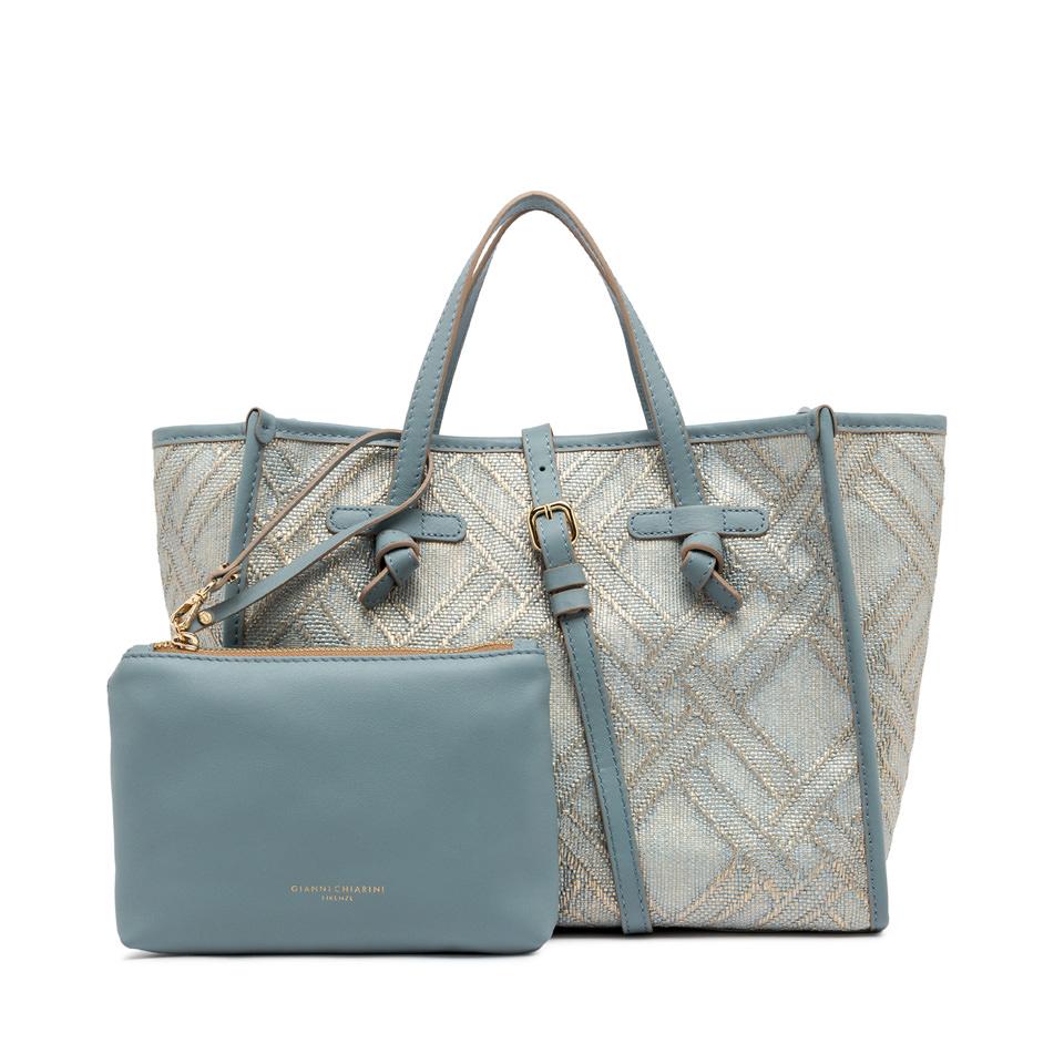 GIANNI CHIARINI Сумка-тоут MARCELLA 32 CAPRI из жаккардовой рафии и хлопка нежно-голубого оттенка