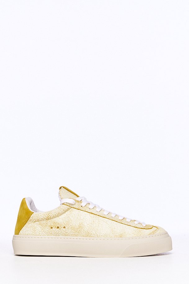 AQVA ALTA Кеды из фактурной потертой кожи желтого цвета