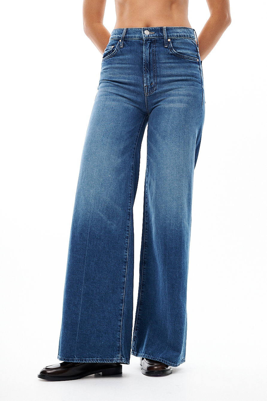 MOTHER Джинсы расклешенные от бедра из денима супериор насыщенно-синего оттенка