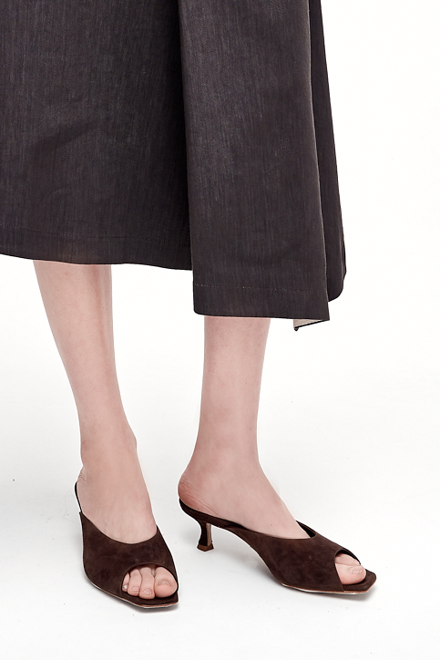 TELA Мюли из замши оттенка шоколада на каблуке kitten