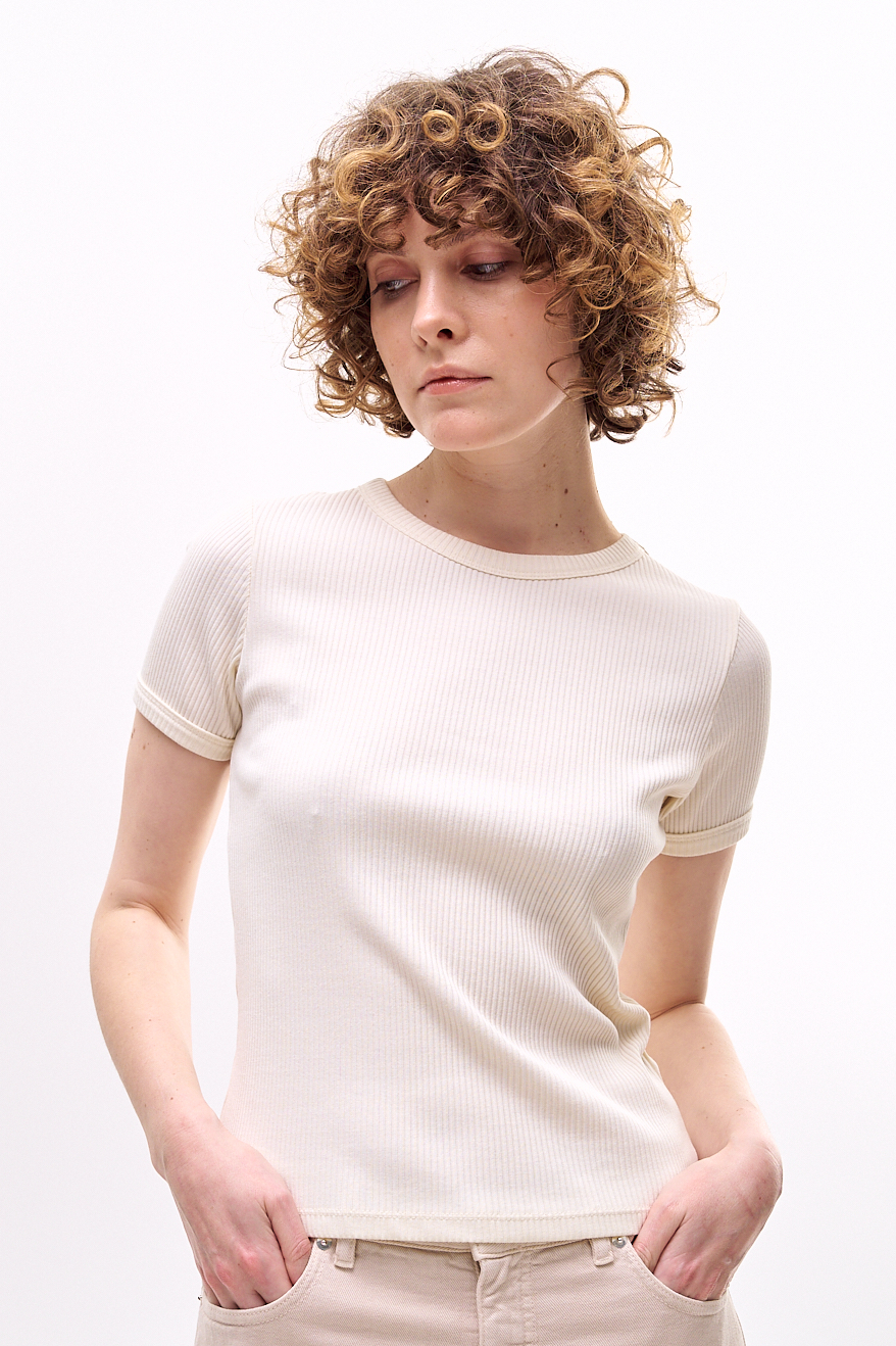TELA Футболка из ребристого хлопка оттенка мела