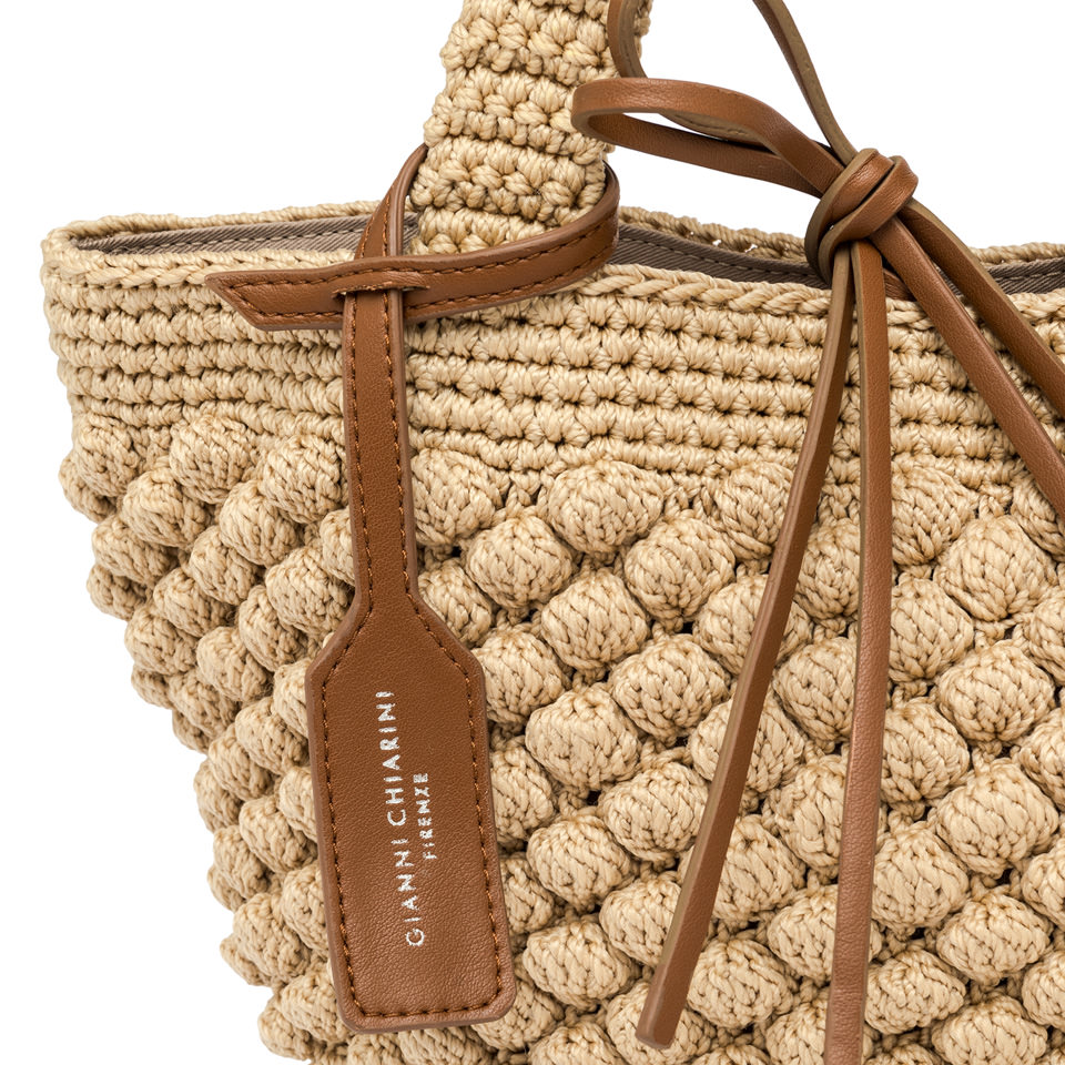 GIANNI CHIARINI  Сумка-корзинка BELLA из плетеной рафии «кроше» натурального оттенка