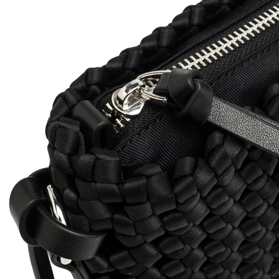 GIANNI CHIARINI Сумка-конверт FIORE графичного плетения из шелковых жгутов