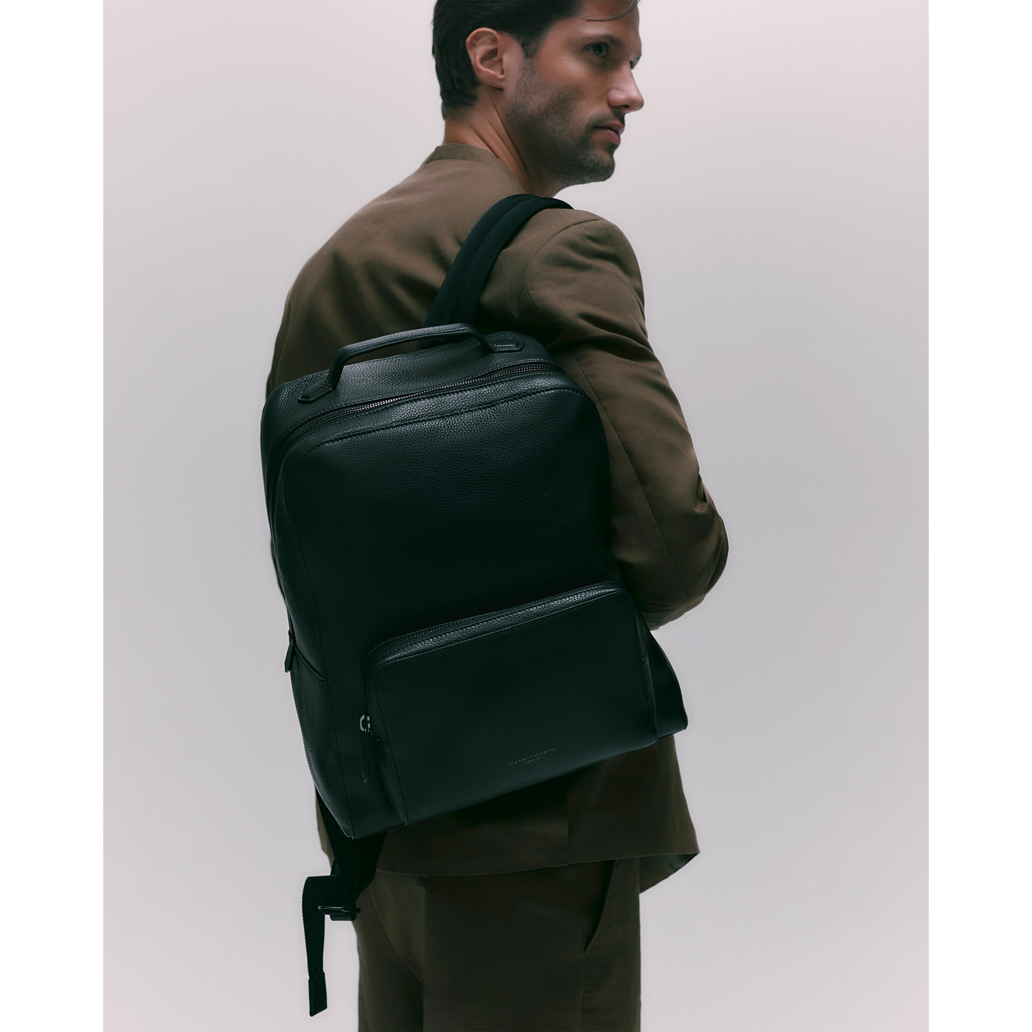 GIANNI CHIARINI Рюкзак Florence из премиальной зернистой кожи черного оттенка