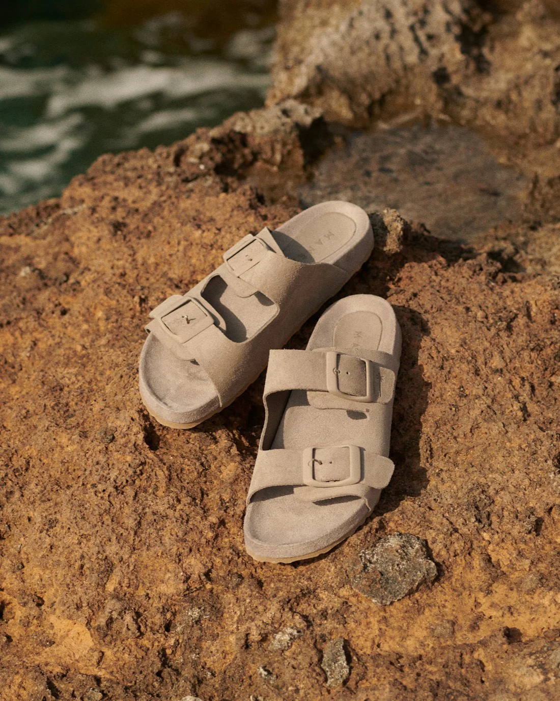 MANEBI  Nordic sandals из замши оттенка тауп