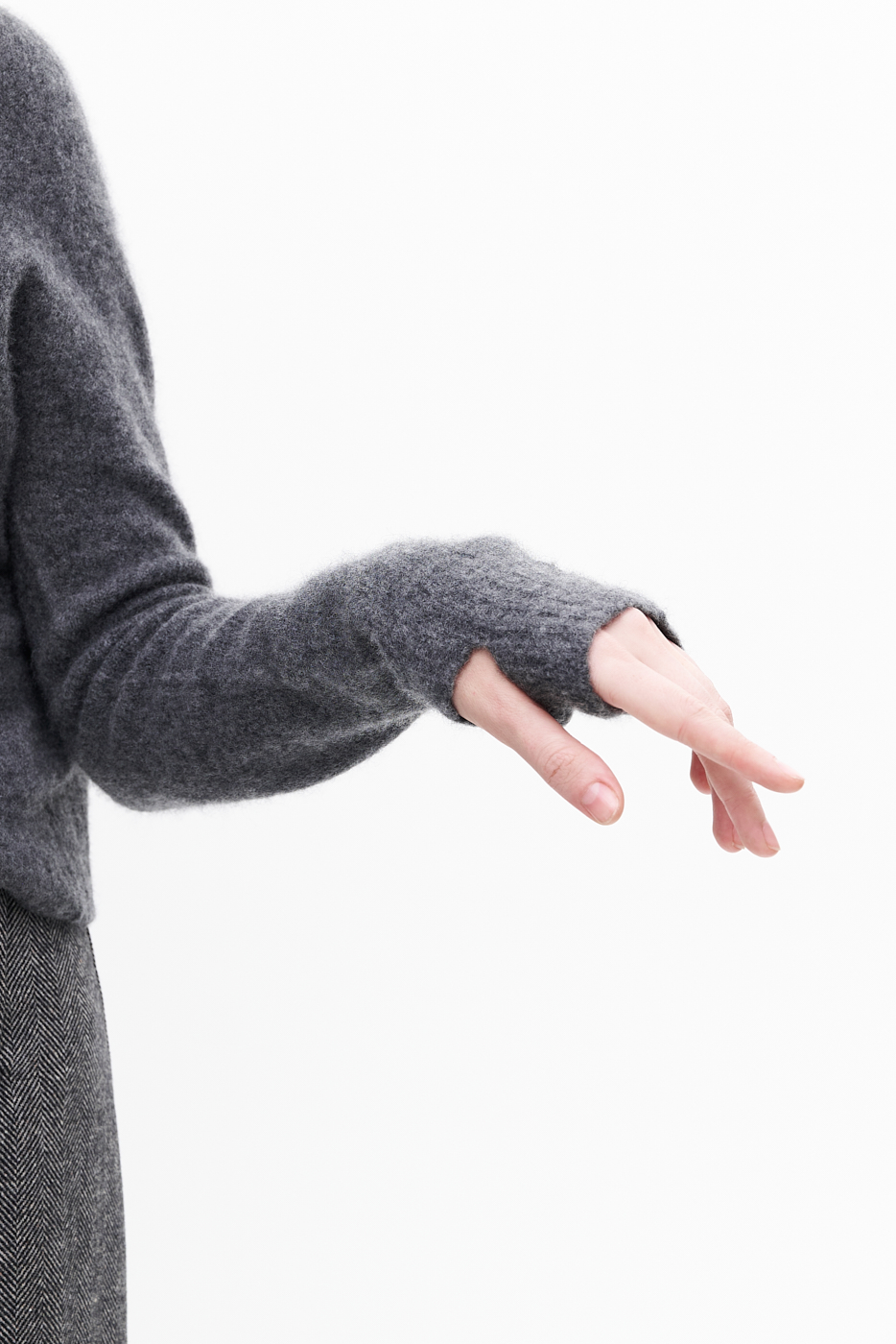 Roberto Collina Кардиган с V-образным вырезом из бленда премиального кашемира и шелка в сером меланже