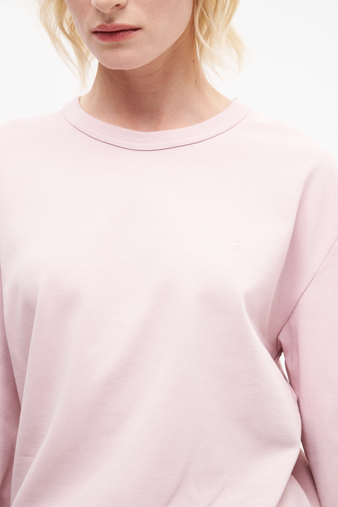 TELA Лонгслив из органического хлопка розового цвета