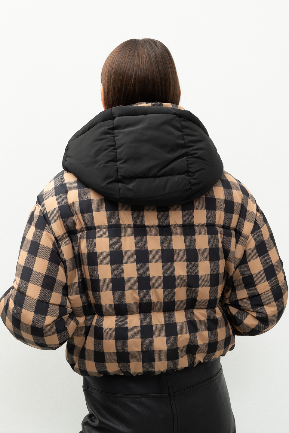 OTTOD'AME Пуховик Eco укороченного кроя с рисунком в клетку