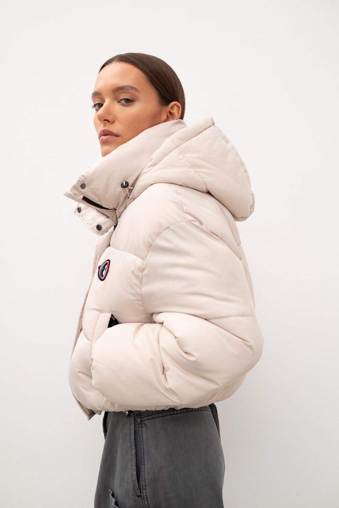 OTTOD'AME Пуховик Eco укороченного кроя оттенка экрю