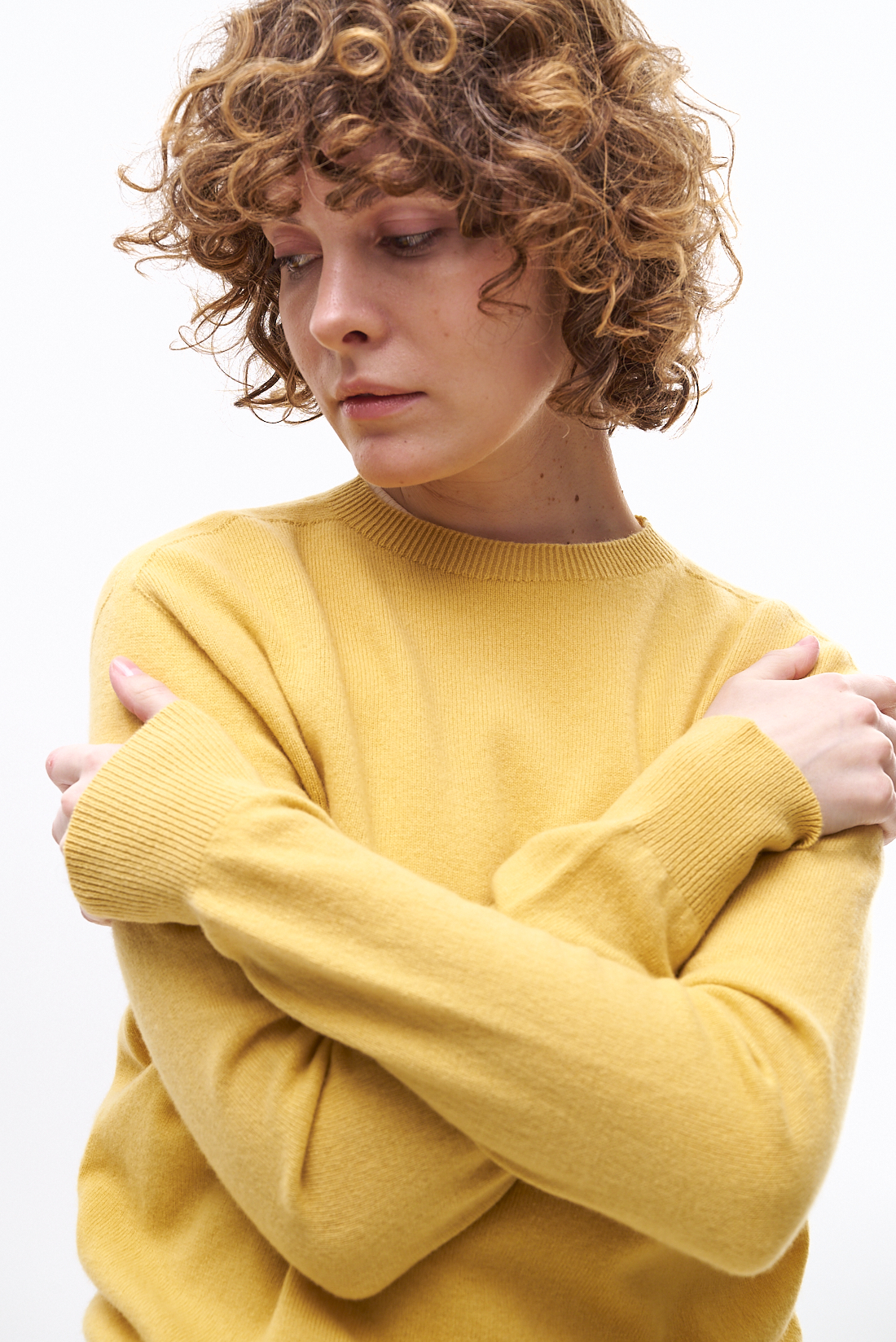 MEME ROAD Свитер из нежной шерсти оттенка горчицы