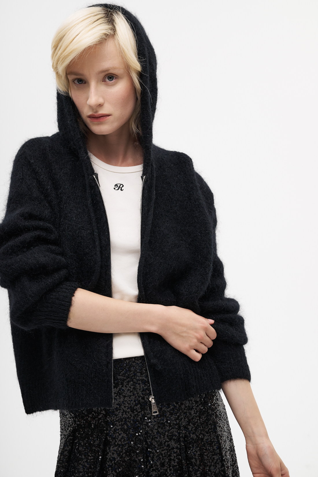 MEME ROAD Кардиган с капюшоном из воздушного мохера черного цвета