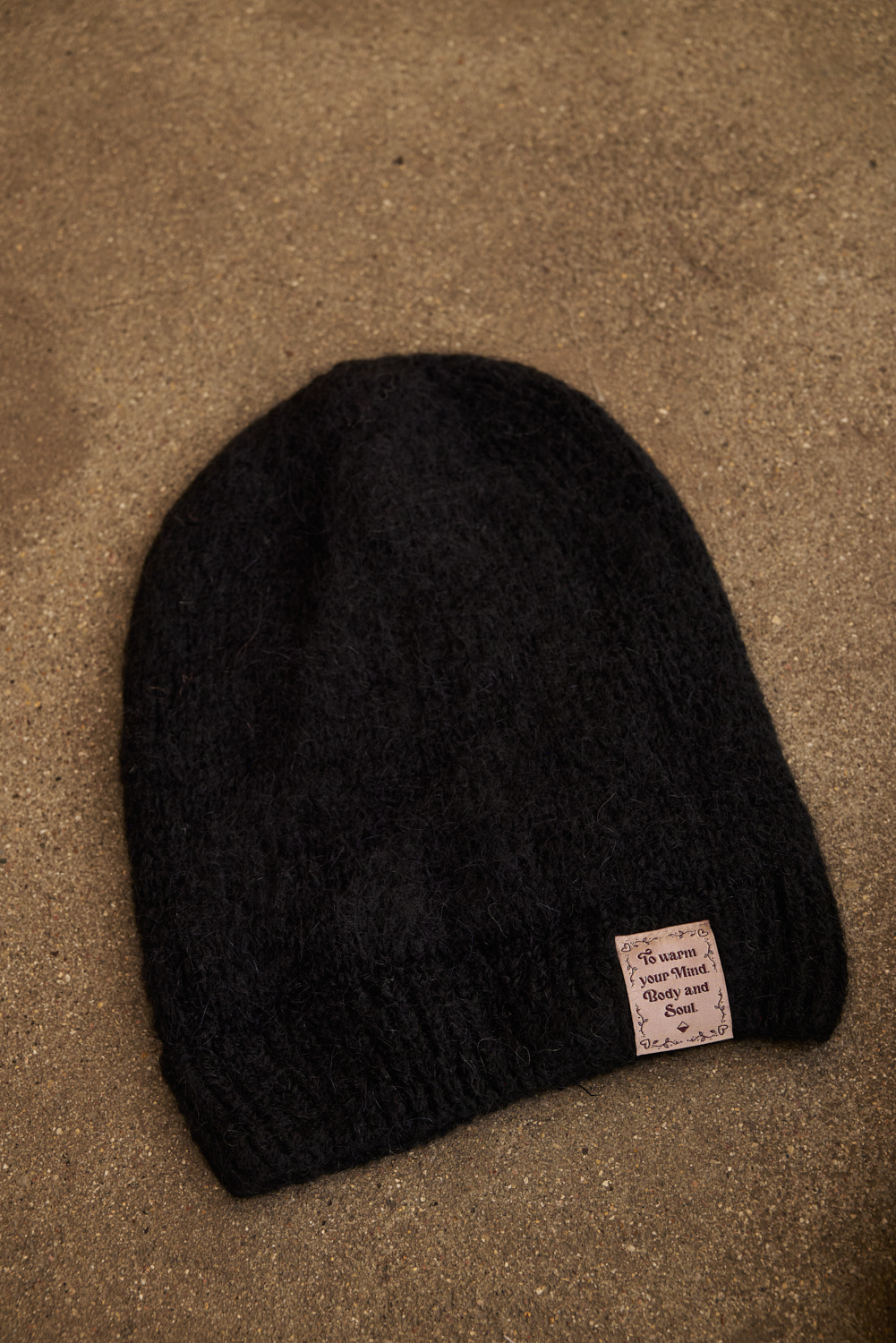 MEME ROAD Шапка из воздушного мохера черного цвета