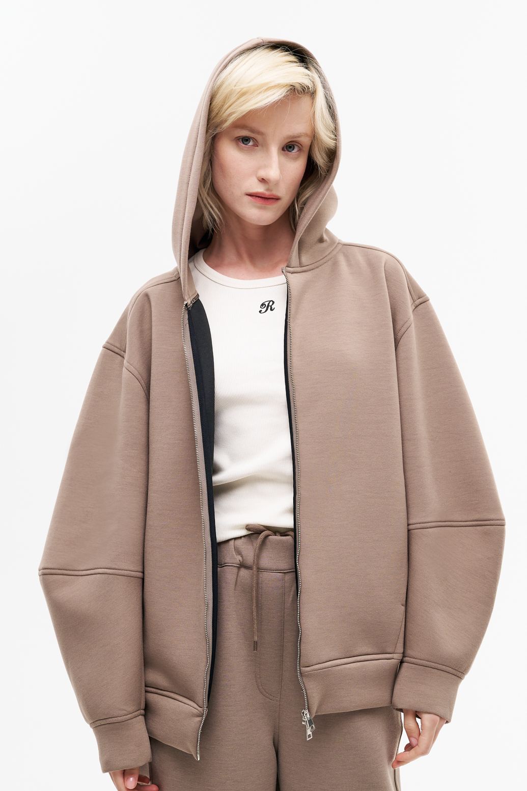 TELA Худи из джерси на неопрене в оттенке тауп