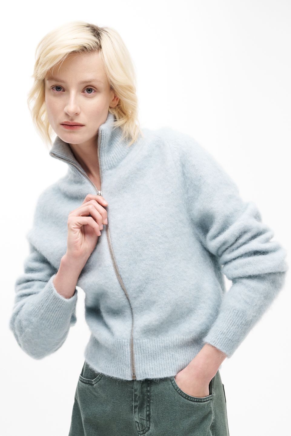 TELA Кардиган силуэтного кроя на молнии из шерсти альпака небесно-голубого оттенка