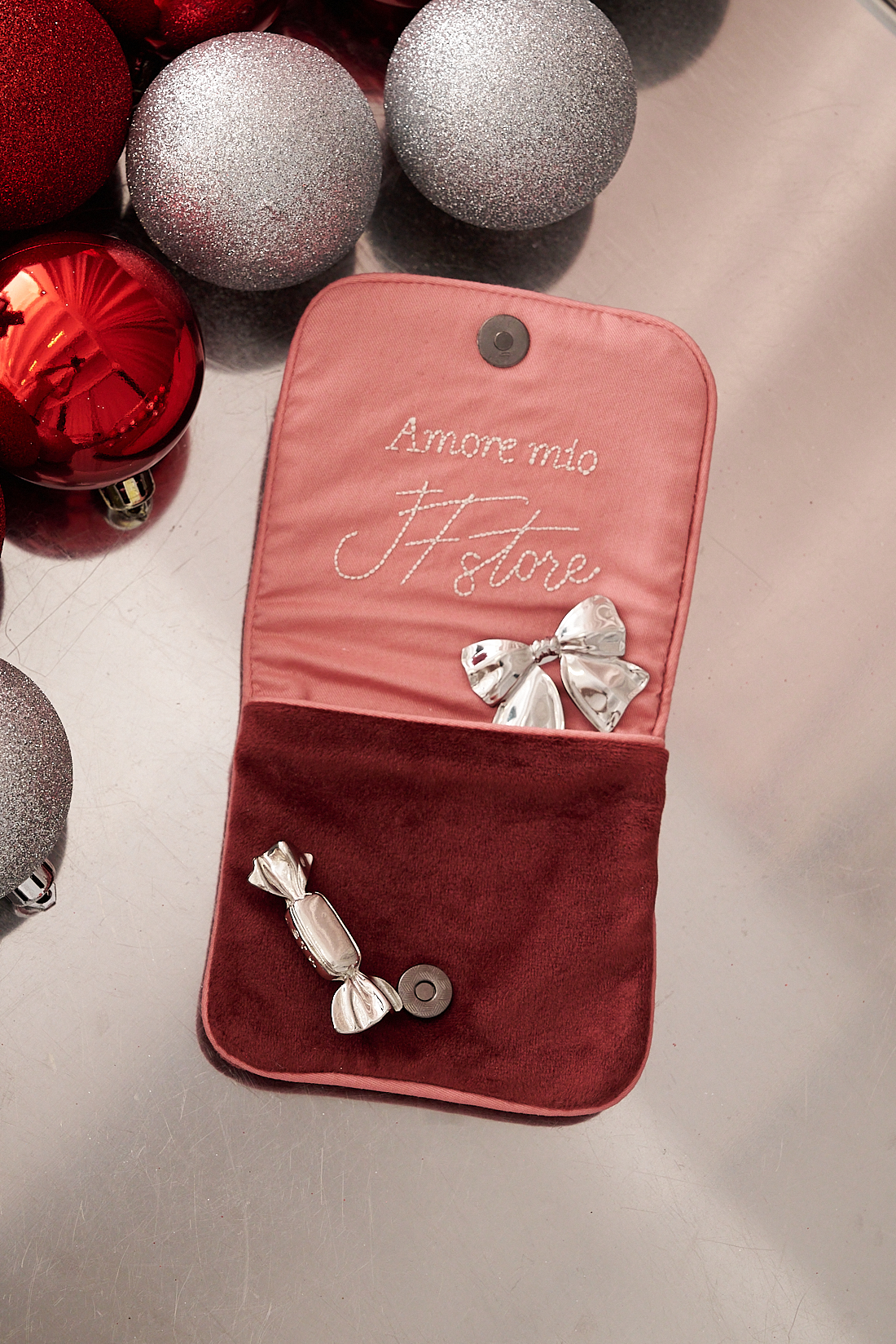 JF STORE Пауч для украшений из бархата оттенка бордо с фирменной вышивкой