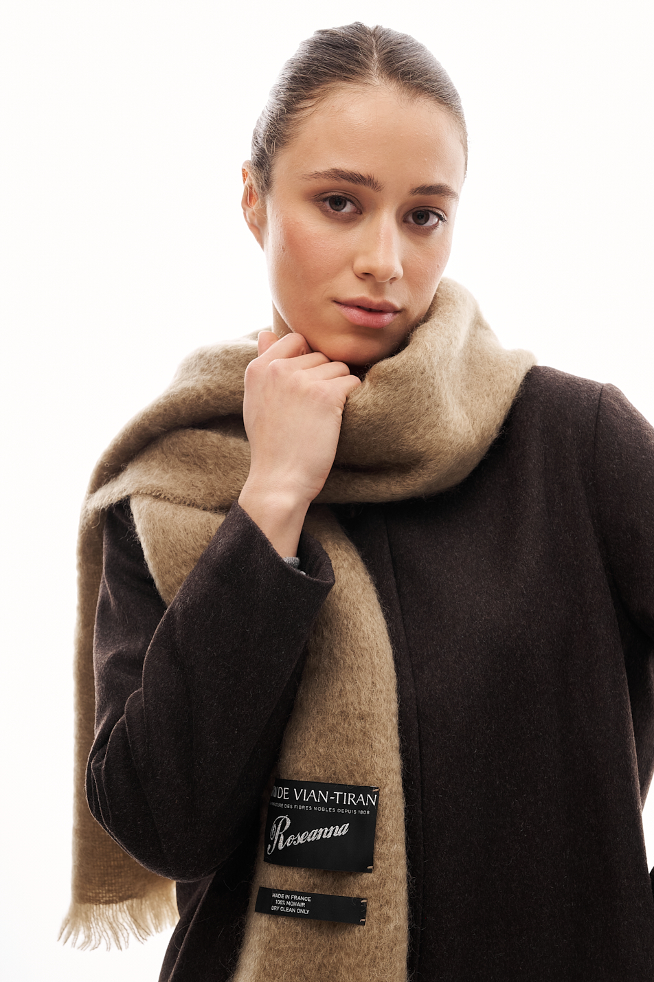 ROSEANNA Шарф из воздушного мохера от Maison Brun de Vian-Tiran оттенка олива. Limited edition
