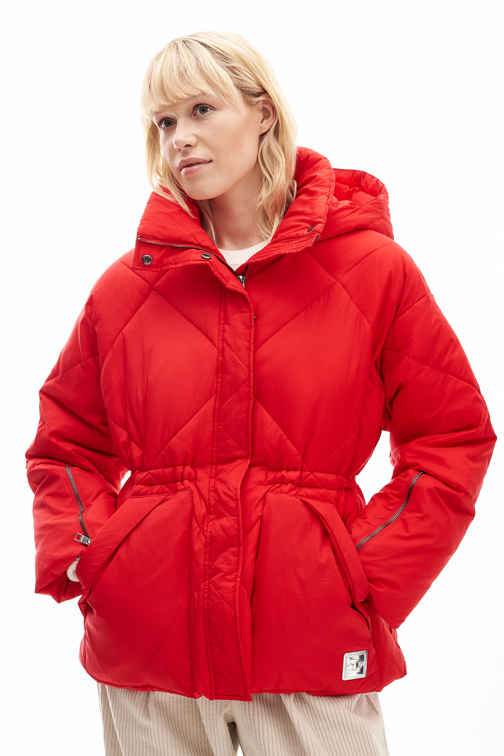 OOF WEAR Пуховик средней длины на регулируемой кулиске из технологичного нейлона оттенка rouge