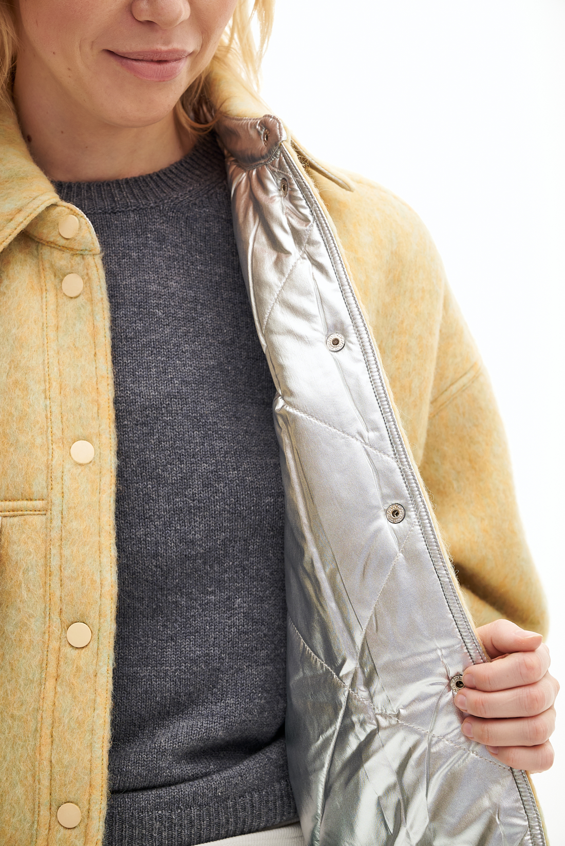 OOF WEAR Пальтовый бомбер рубашечного кроя из мохера нежно-желтого цвета на утепленной подстежке