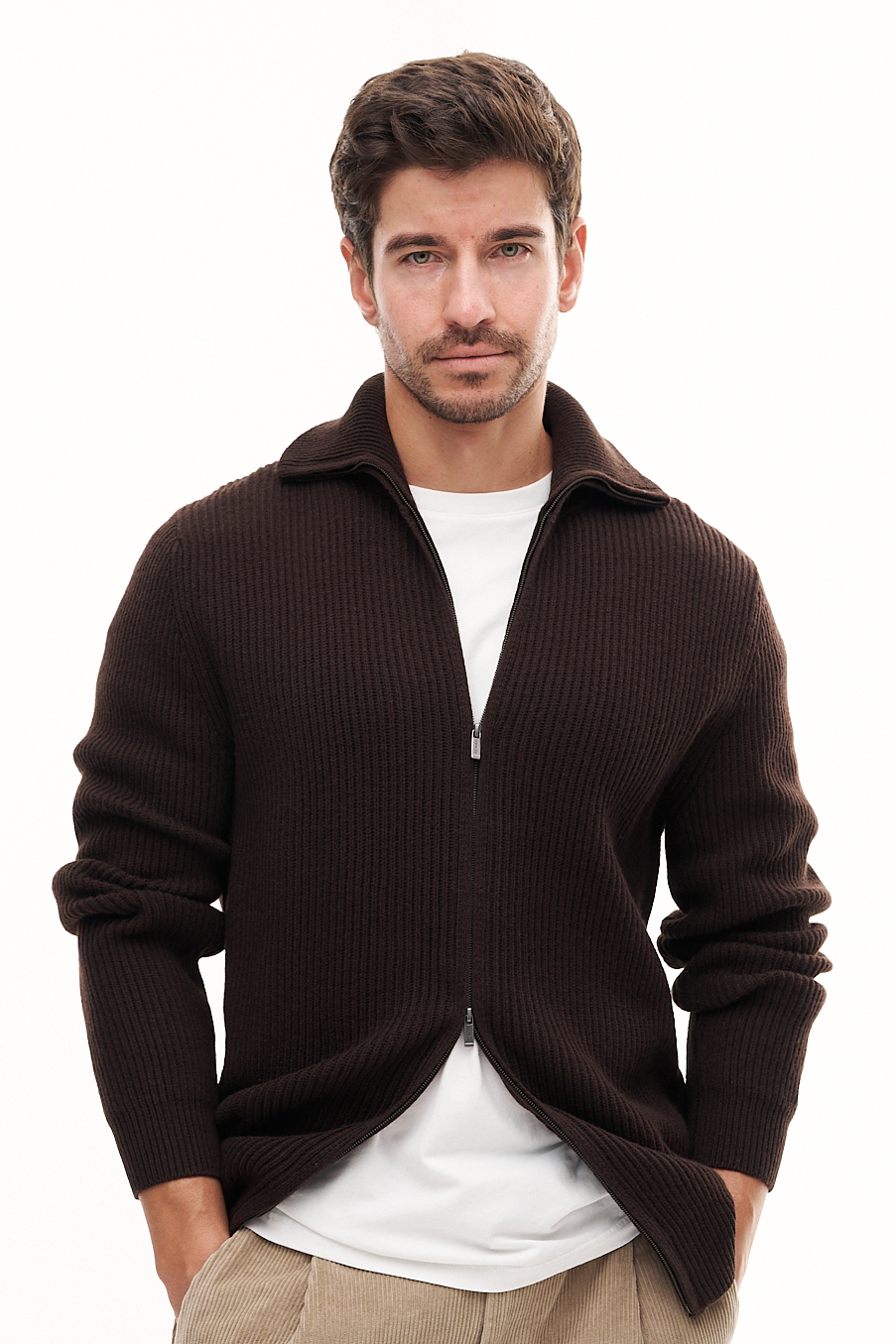 MC2 SAINT BARTH  Кардиган крупной вязки с воротником стойкой из премиальной шерсти оттенка горького шоколада