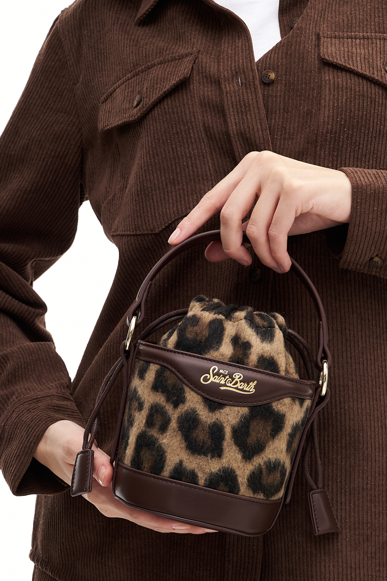 MC2 SAINT BARTH  Сумка-ведерко из кожи и твидовой шерсти с лео-принтом