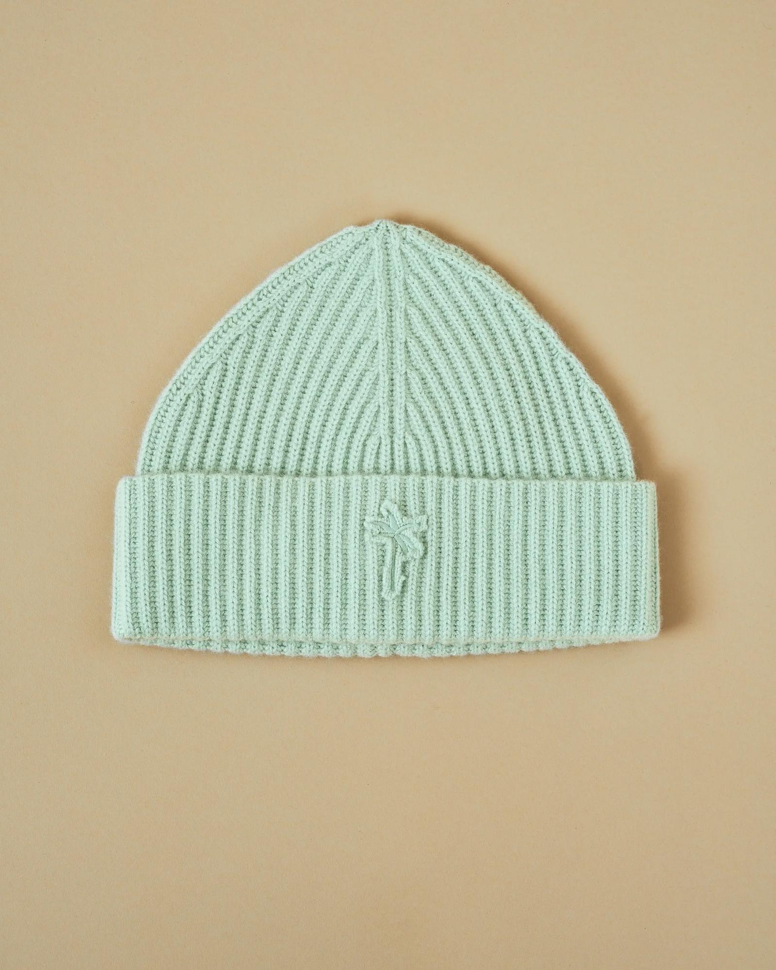 MANEBI  Шапка-бинни из премиального кашемира оттенка аквамарин