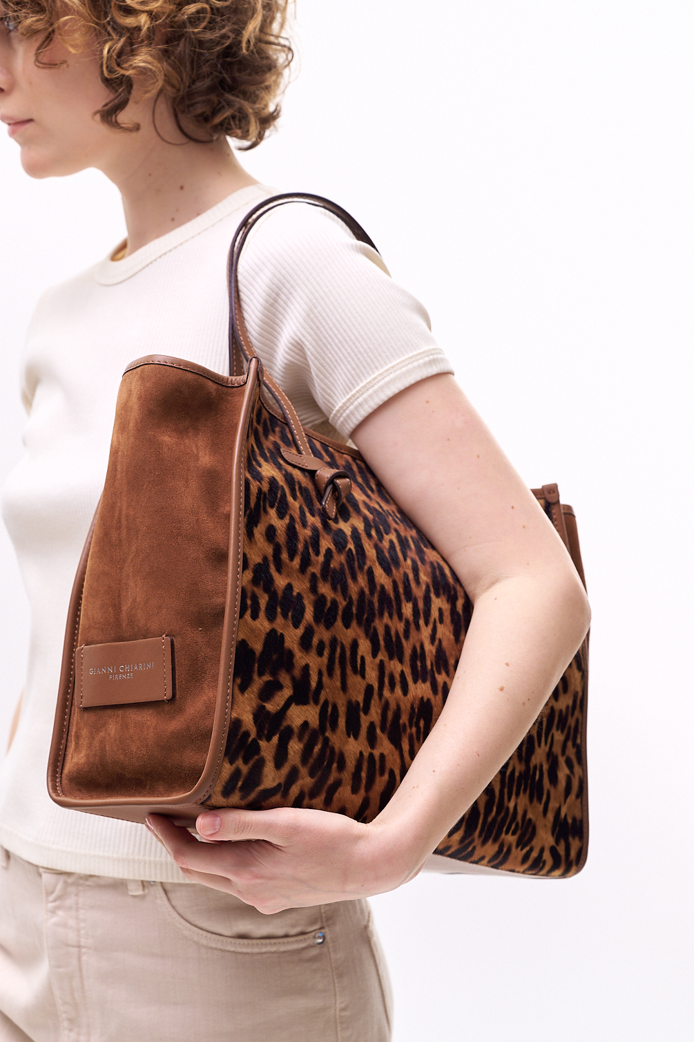 GIANNI CHIARINI Сумка-тоут Marcella из кожи пони с лео-принтом и боковыми вставками из премиальной замши