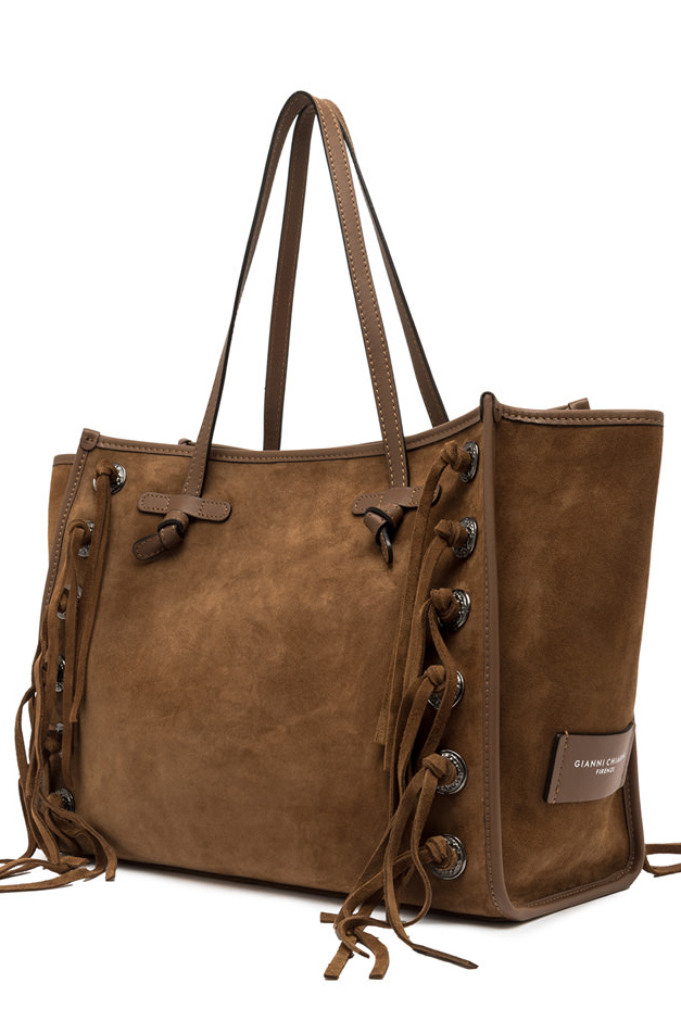GIANNI CHIARINI  Сумка-тоут MARCELLA Free Spirit из бархатистой замши оттенка коньяка с металлическим декором и бахромой