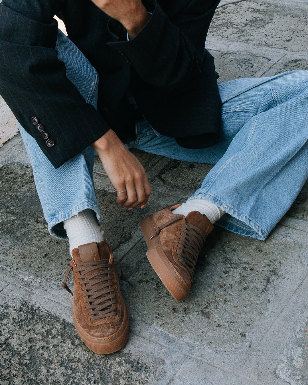 AQVA ALTA Кеды на шнуровке из премиальной замши оттенка табака