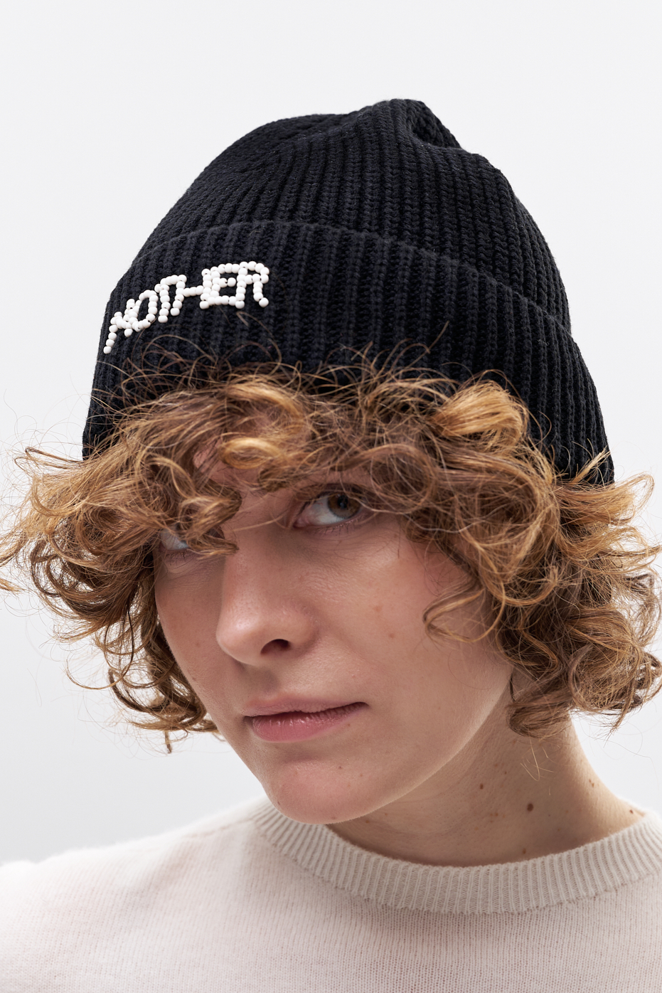 MOTHER Шапка бинни с вышивкой бисером