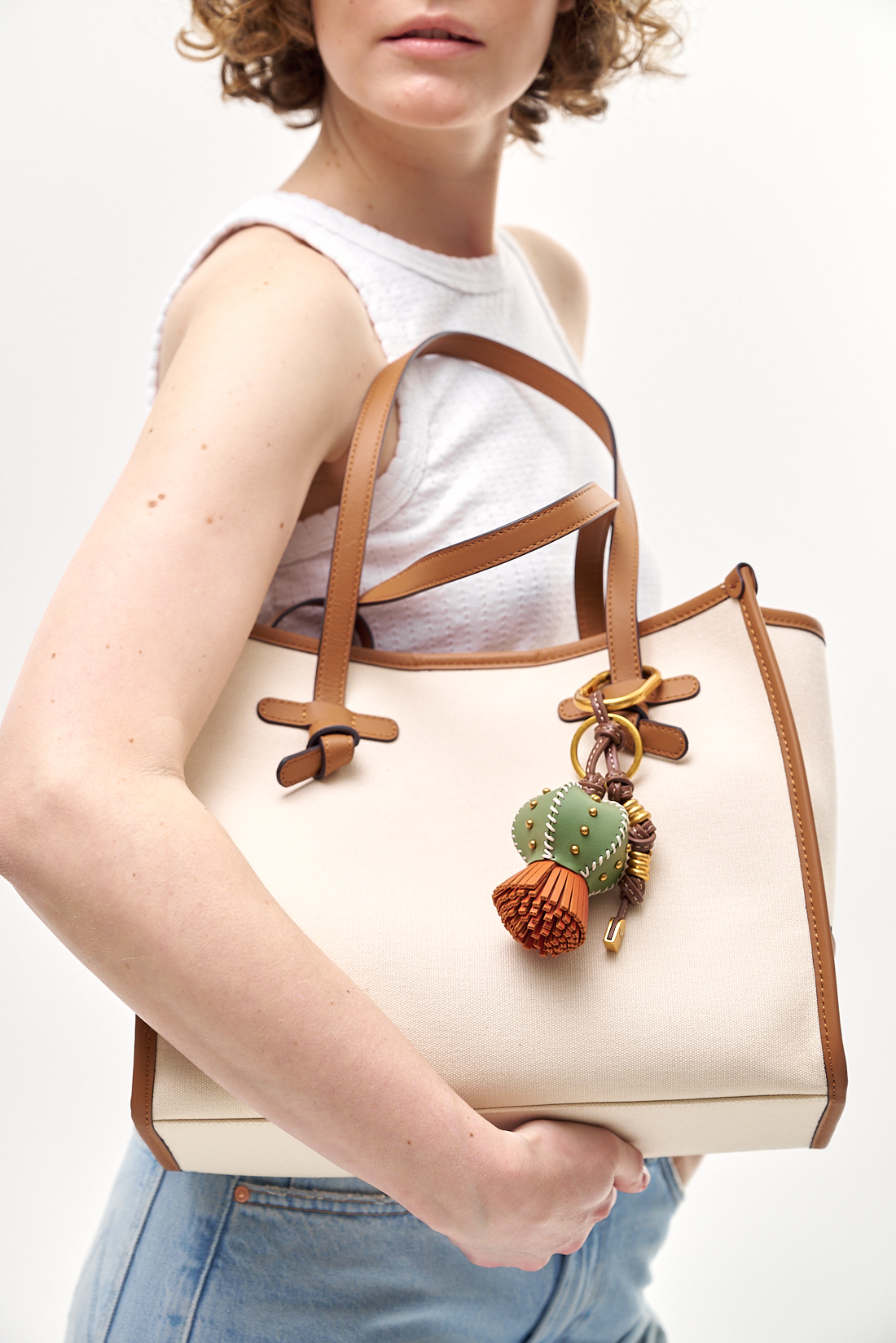 GIANNI CHIARINI Сумка-тоут Marcella 32 original из хлопка канвас оттенка экрю