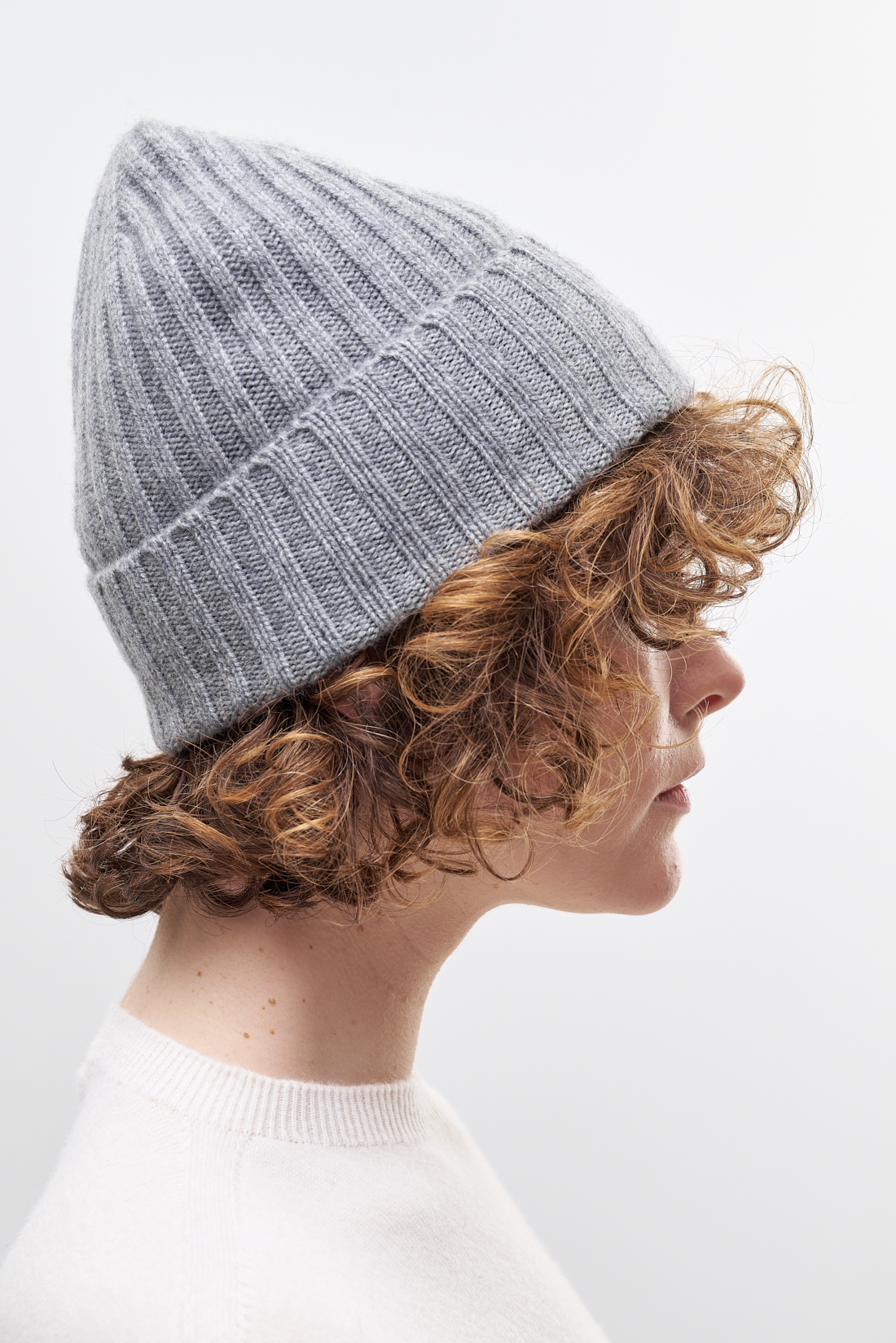 MC2 SAINT BARTH Шапка с широким отворотом из 100% премиального кашемира в серо-меланжевом оттенке