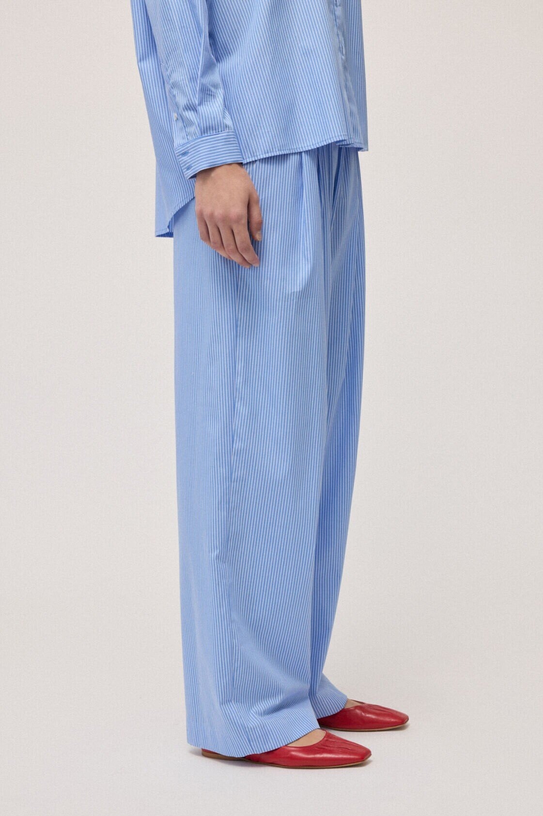 OTTOD'AME Брюки пижамного типа на эластичном поясе из поплина с рисунком в полоску