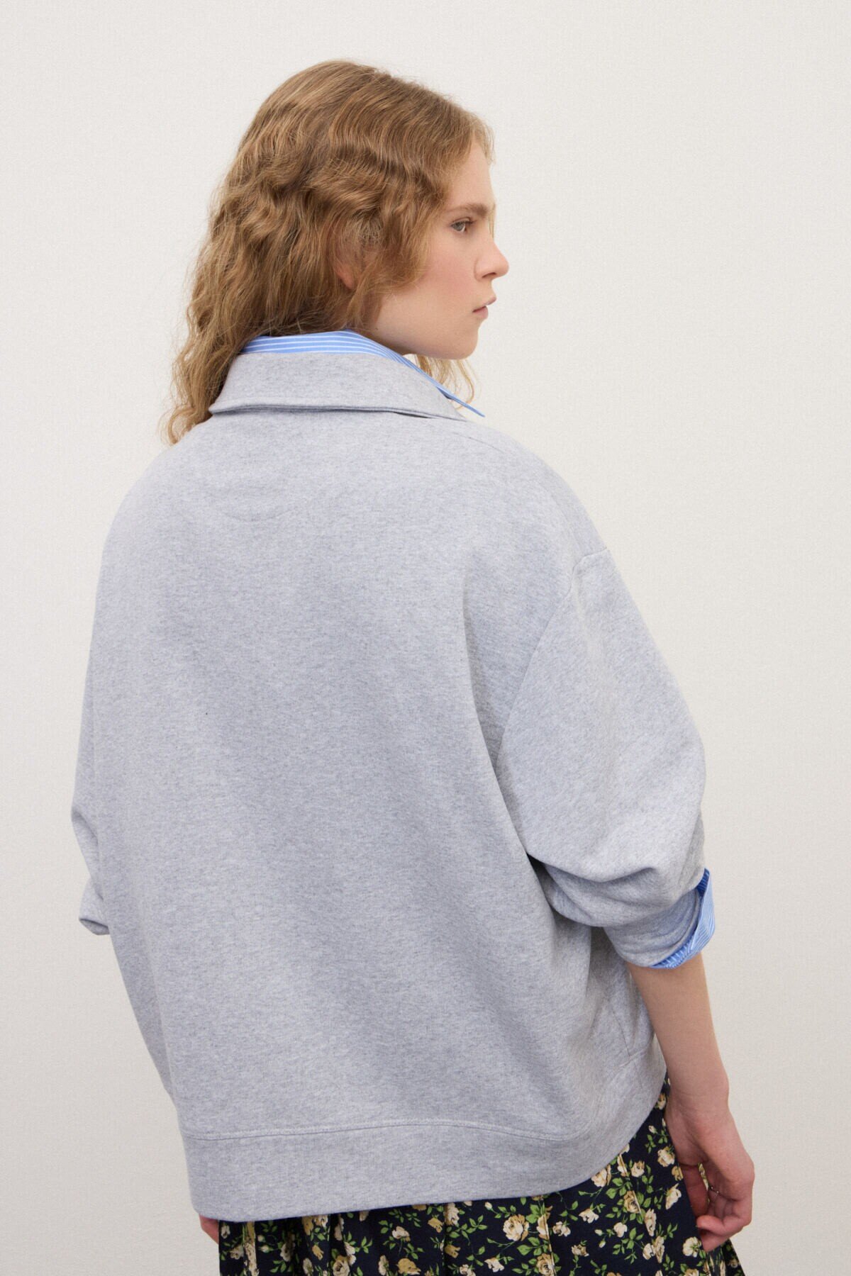 OTTOD'AME  Свитшот поло с вышивкой «Цветы»