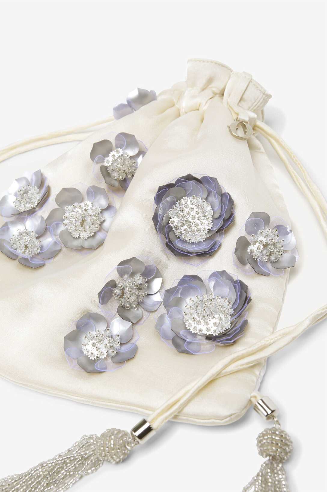 OTTOD'AME Сумочка-кисет из атласа отенка экрю, расшитая объемными цветами