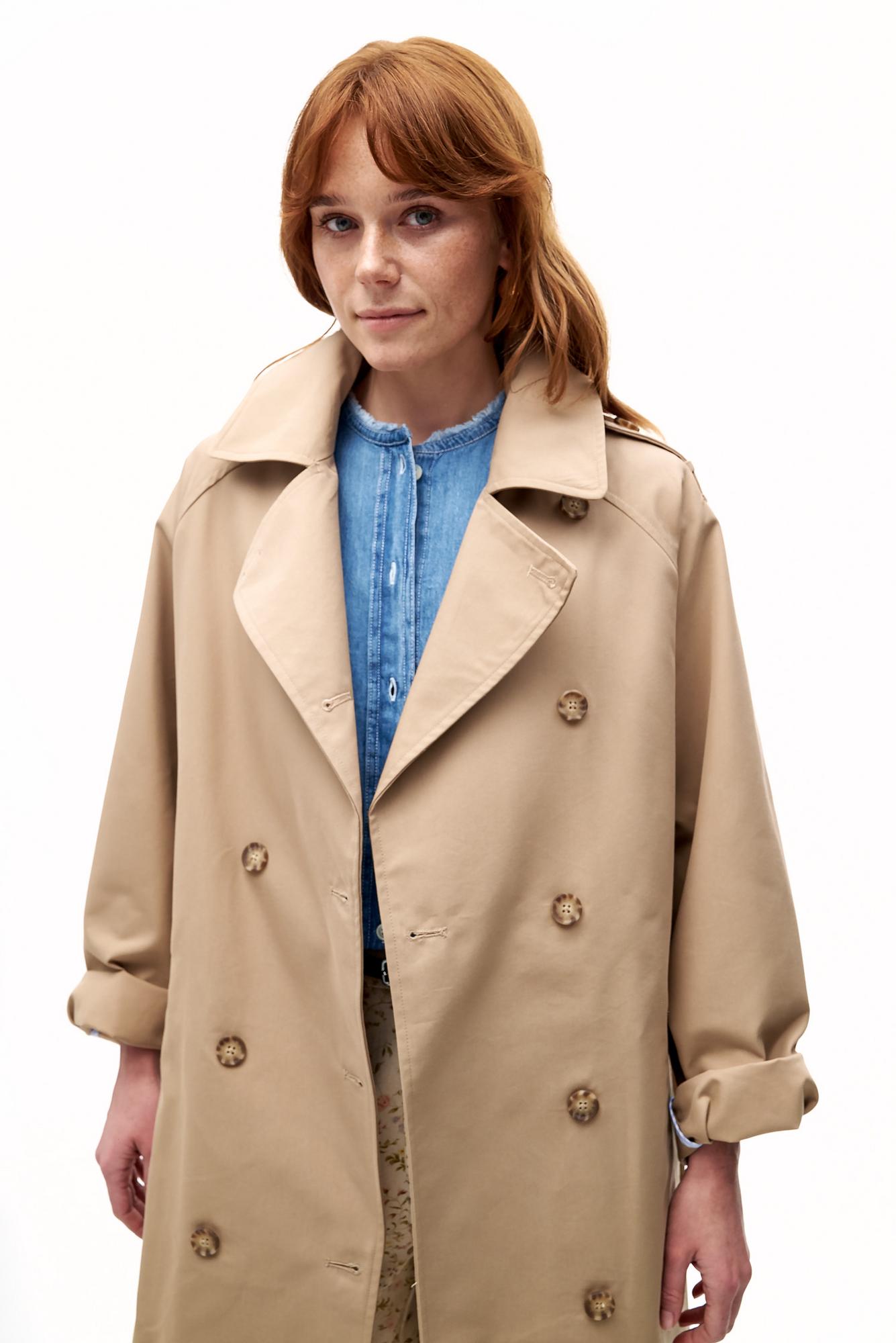 OTTOD'AME Тренчкот двубортный с рукавами реглан из габардина песочного оттенка