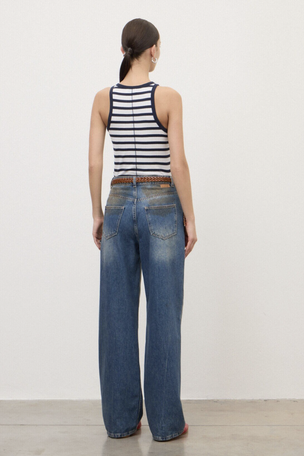 OTTOD'AME Джинсы прямого кроя из мягкого велюрового денима с дизайнерским варом