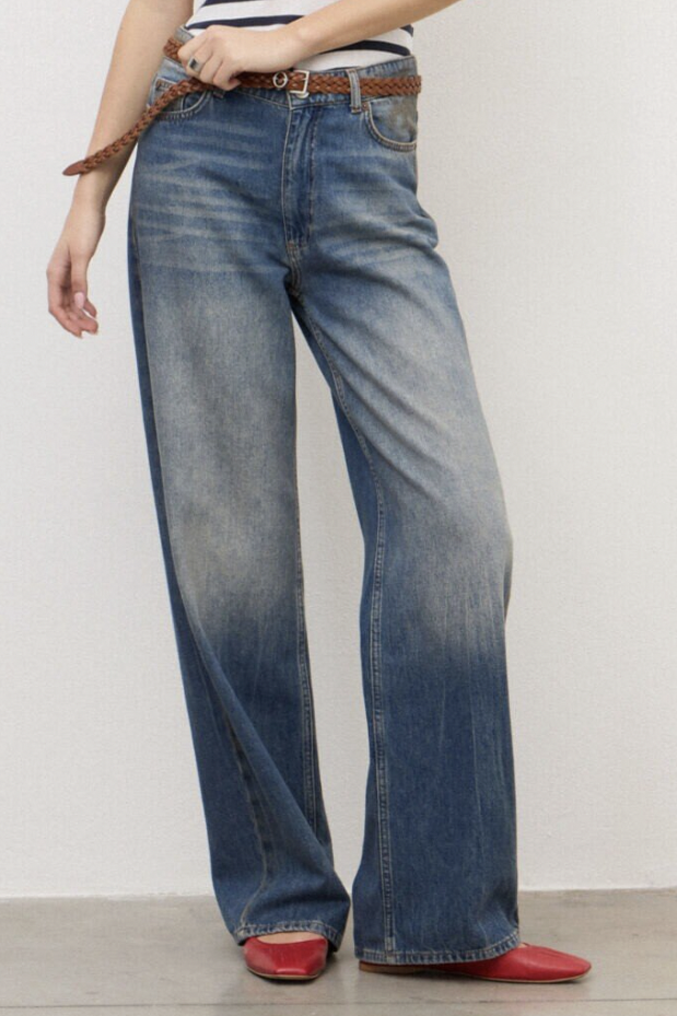 OTTOD'AME Джинсы прямого кроя из мягкого велюрового денима с дизайнерским варом